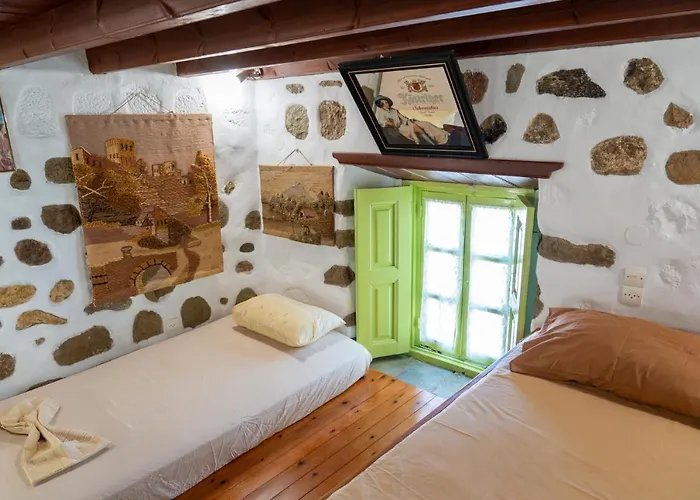 Vintage White House Pátmos