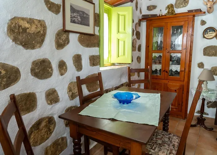 Vintage White House * 파트모스